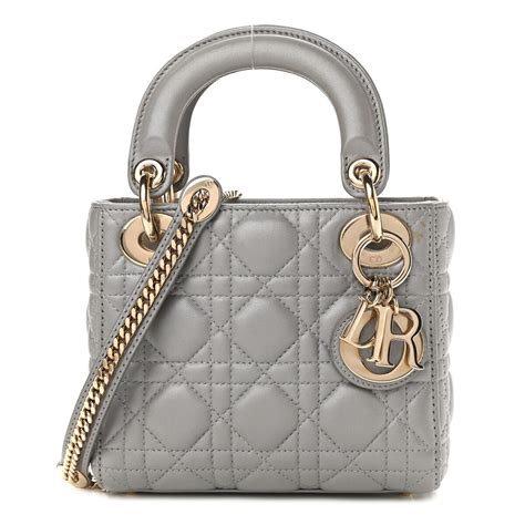 bolsa mini lady dior|Bolsa Lady Dior míni Pele de cordeiro Cannage roxa .